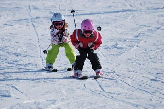 Sierra Nevada com crianças: parques de neve, trenós e aulas de iniciação